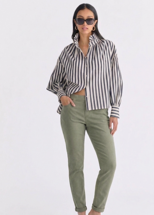 Pantalón Slim Fit – Estilo y Comodidad en Equilibrio Perfecto