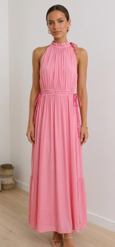 Título: Vestido Maxi "Pink Dahlia" de Cuello Halter con Ajuste de Lazo