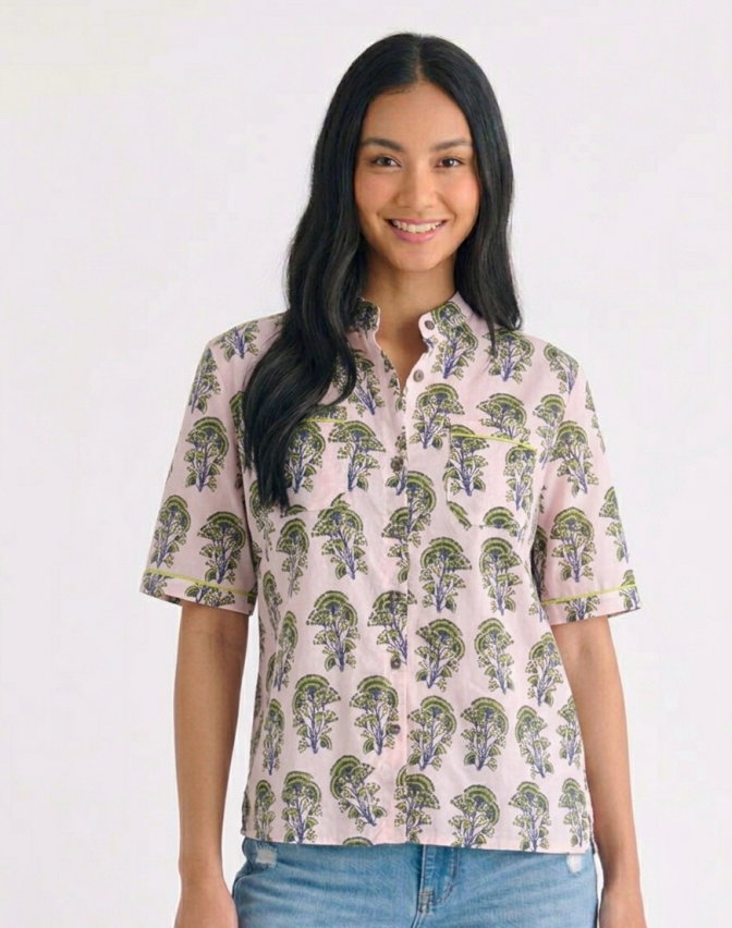 Camisa de Manga Corta de Popelina de Algodón Rosa Pastel con Estampado de Árboles