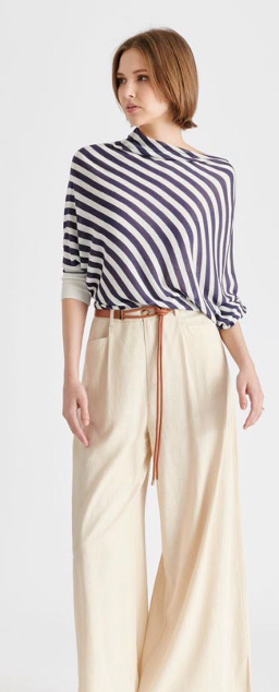 Poncho-Blusa de Raya Diagonal Asimétrica con Escote Desbocado