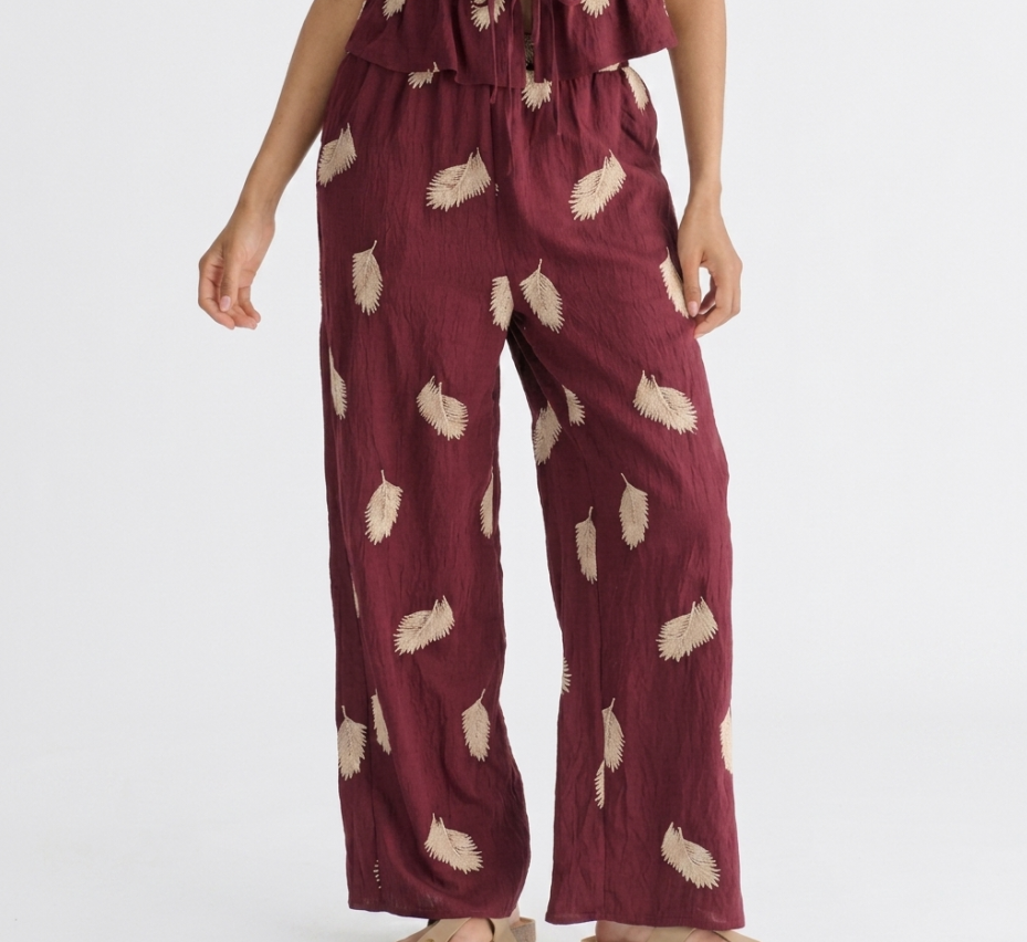 Conjunto de pantalón y top de lino con estampado de plumas para mujer.