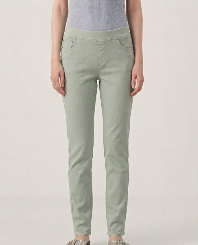 Pantalón Comfort – Verde Salvia Slim Fit con Cintura Elástica
