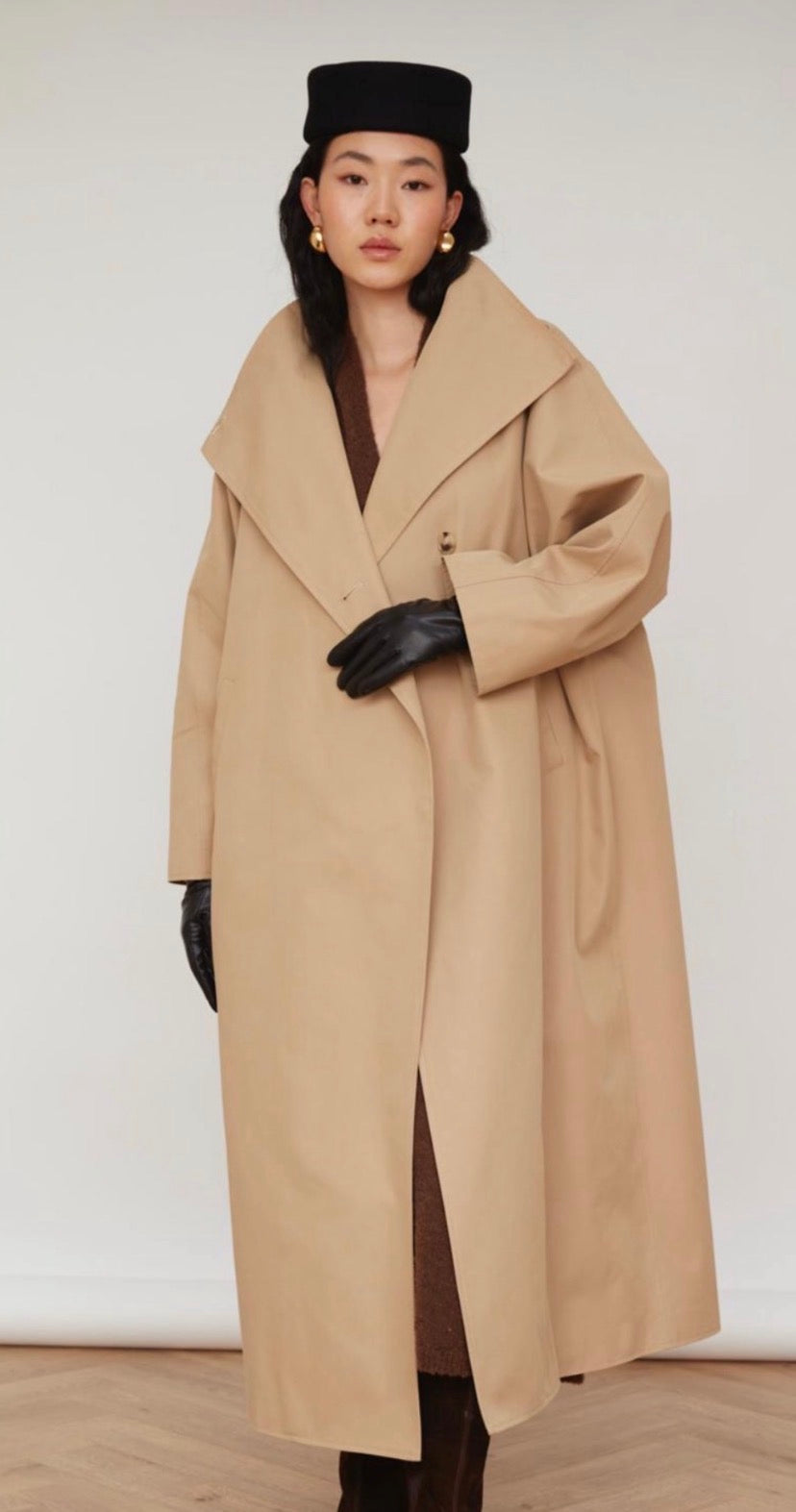Trench engomado oversize
